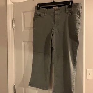 Liz Claiborne Capri, size 14